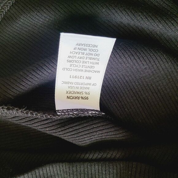 LNA Clothing Tank Top‎ S Black Ribbed Knit Stretch V-Neck Sleeveless Pullover - Picture 5 of 7